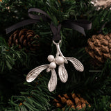 XC2018-P-Dower-and-Hall-Silver-Plated-Pewter-Mistletoe-Christmas-Decoration-2018-1