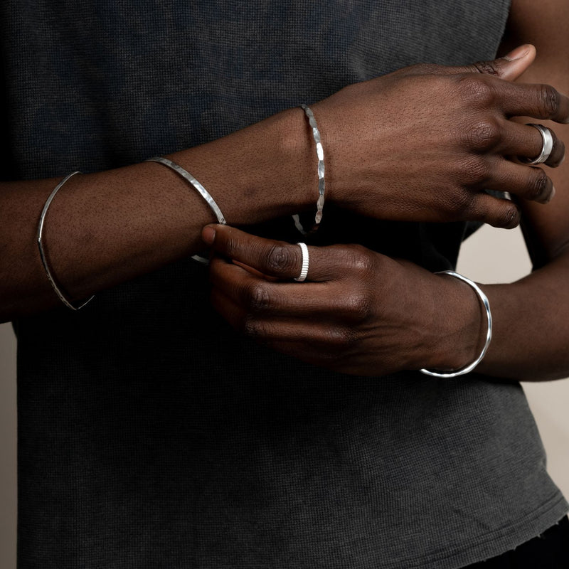 Men's 3mm Hammered Cushion Nomad Bangle