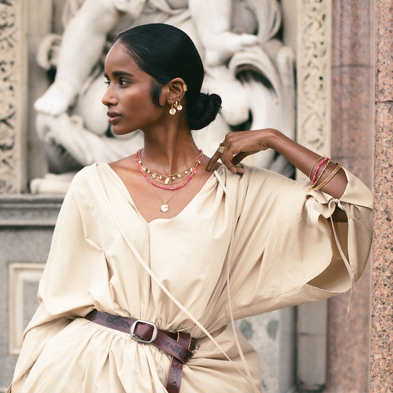 LUN21-V-WP-Dower-and-Hall-Yellow-Gold-Vermeil-White-Pearl-and-Disc-Collar-Necklace-2