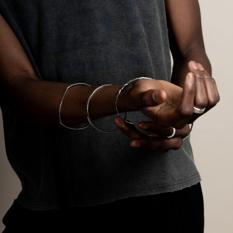 Men's 3mm Hammered Cushion Nomad Bangle