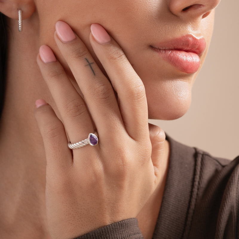 TWR87-S-AME-Dower-and-Hall-Sterling-Silver-Amethyst-Pear-Twist-Twinkle-Ring-4