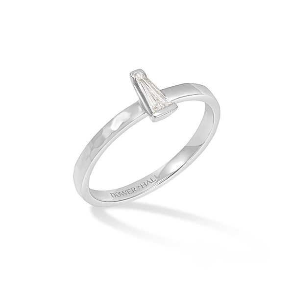 NTR26-14W-DIA-Dower-and-Hall-14k-White-Gold-Hammered-Narrative-Ring-with-Tapered-Baguette-Diamond