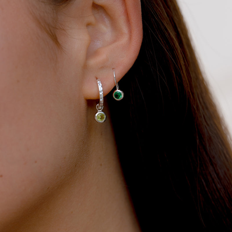 SCDE44-S-PERI-Dower-and-Hall-Sterling-Silver-Peridot-Hammered-Huggie-Hoops-1