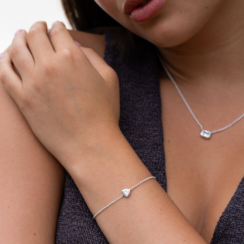 TFB37-S-WT-Dower-and-Hall-Sterling-Silver-White-Topaz-Trillion-Chain-Bracelet-1
