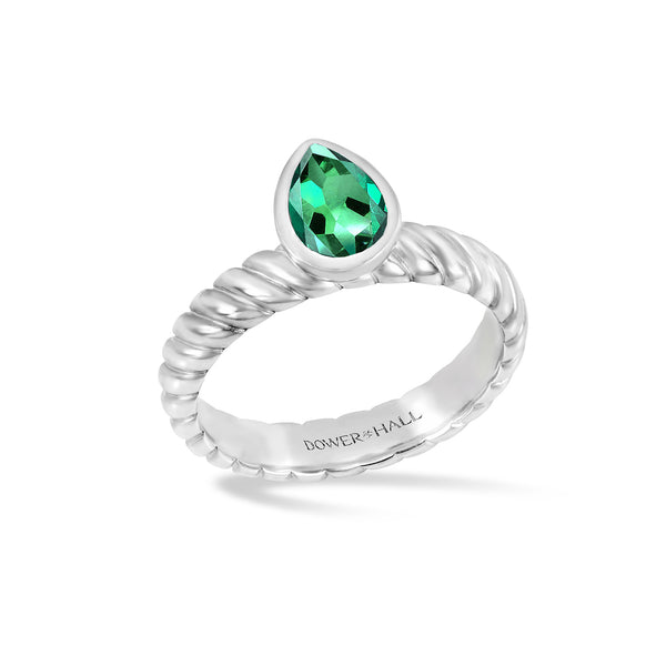 TWR87-S-GG-Dower-and-Hall-Sterling-Silver-Green-Garnet-Pear-Twist-Twinkle-Ring