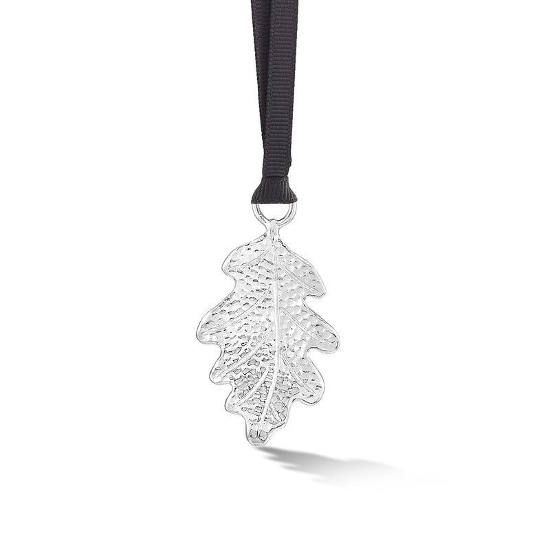     XC2022-OAKLEAF-G-Dower-and-Hall-Silver-Plated-Pewter-Oak-Leaf-Christmas-Decoration-2022