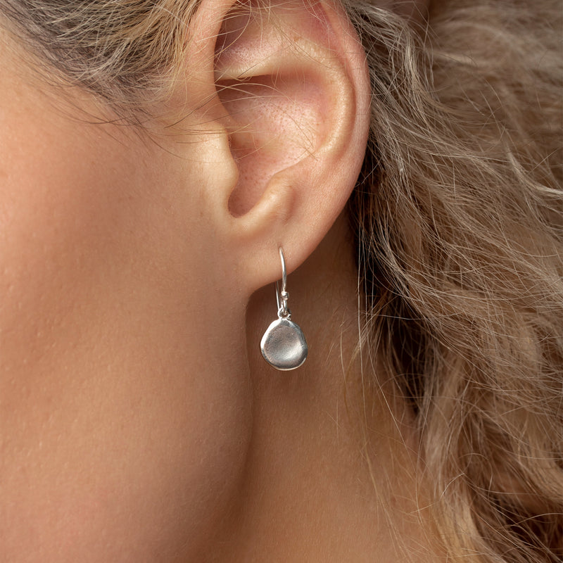 PEBE3-S-Dower-and-Hall-Sterling-Silver-Dimple-Pebble-Drop-Earrings-1