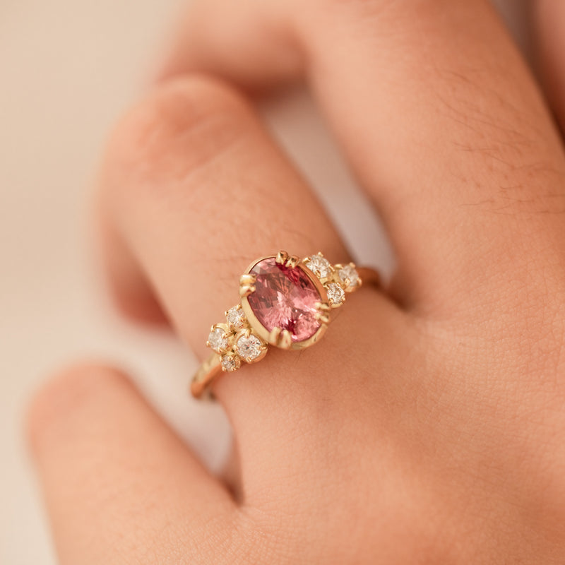 DSGR38-18Y-PADSAP-DIA-1.50CT-Dower-and-Hall-18k-Yellow-Gold-Large-Oval-Padparadsha-and-Diamond-Stargazer-Ring-4