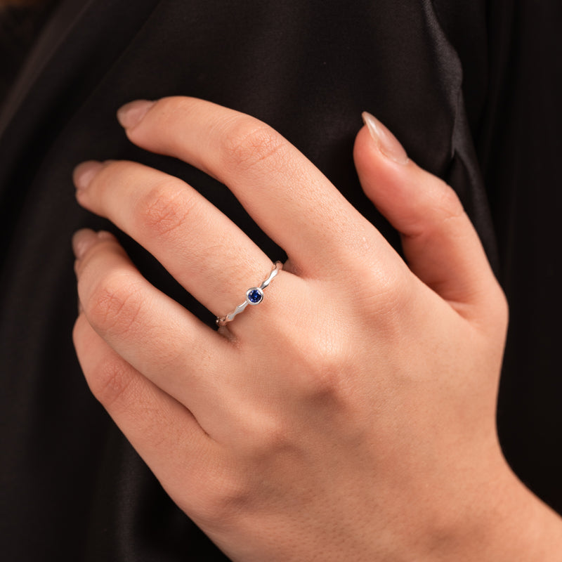 3mm Blue Sapphire Wave Twinkle Ring