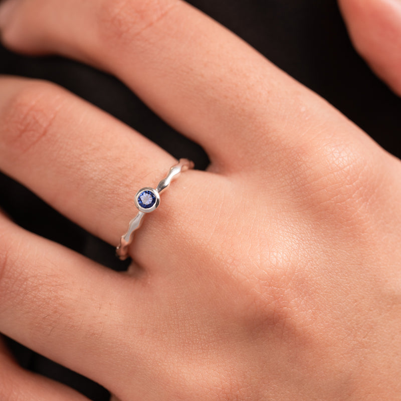 3mm Blue Sapphire Wave Twinkle Ring