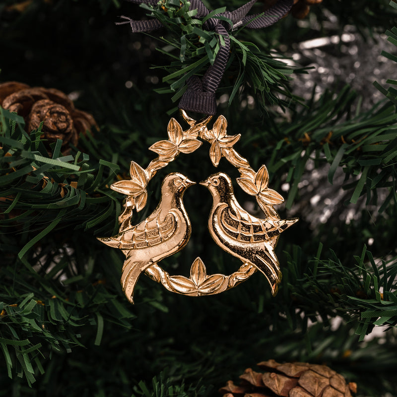 XC2021-GP-Dower-and-Hall-Gilded-Pewter-Two-Turtle-Doves-Christmas-Decoration-2021-1