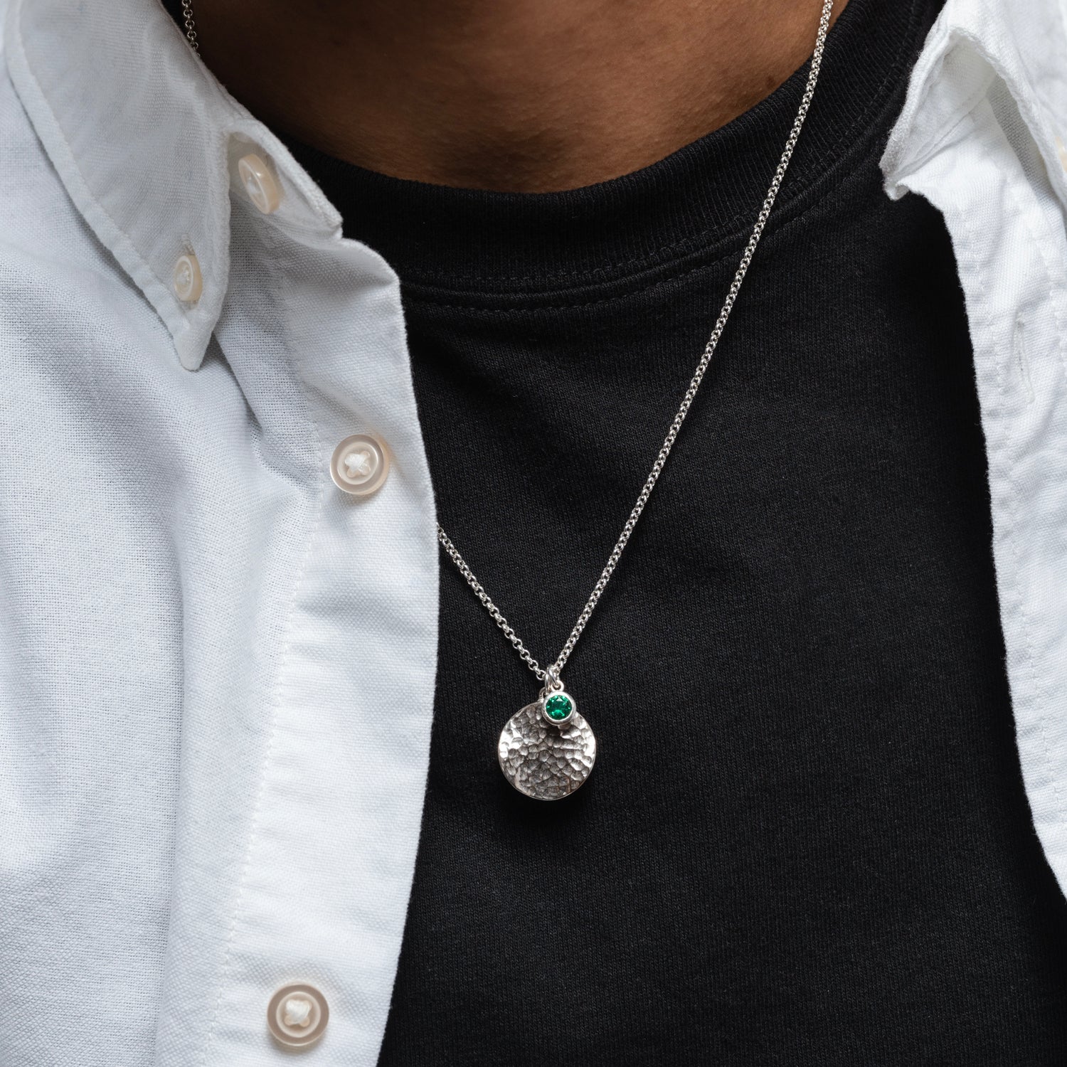Men's Disc & 5mm Green Garnet Array Pendant in Sterling Silver